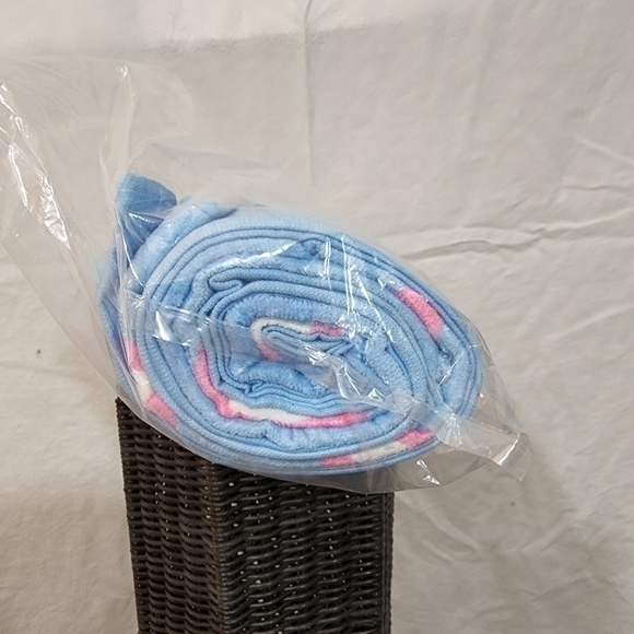 New in Package Packed Party Thriving & Diving Beach Towel - Picture 7 of 7